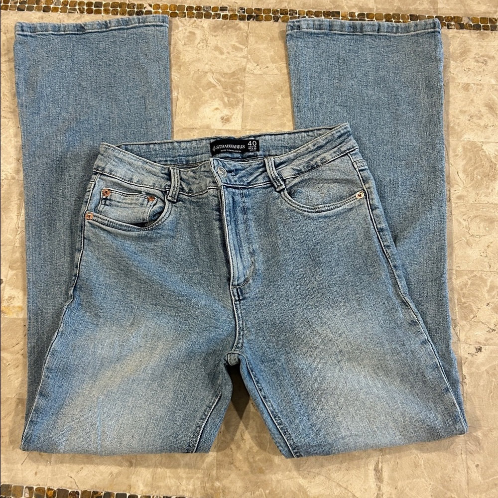 Stradivarius D76‎ flared / bootcut denim jeans Women’s Size 8